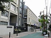 神戸市立成徳小学校（459m）