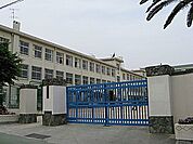 神戸市立原田中学校（974m）