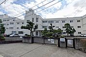 藤枝市立西益津小学校