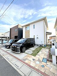 物件画像 太陽光付・オール電化住宅〜車も3台駐車可能〜