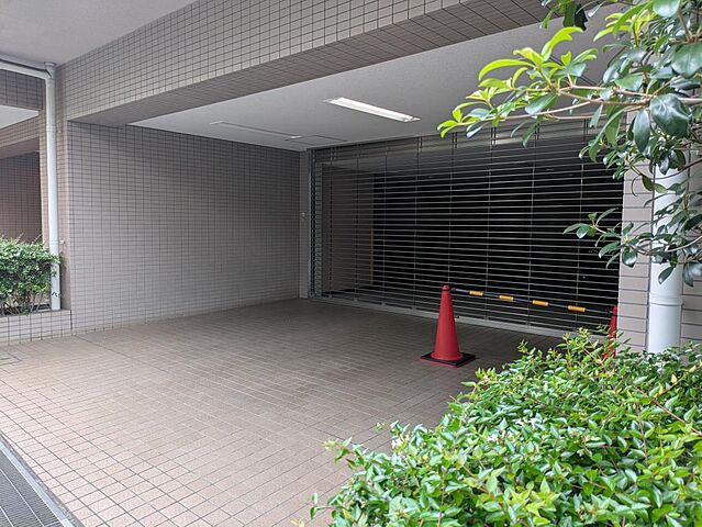 駐車場 東急ドエル・アルス下北沢 3階/305