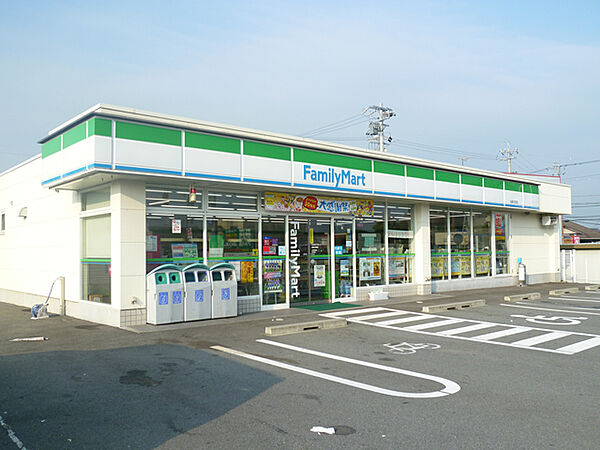 ファミリーマート 松阪花岡店（431m）