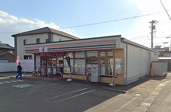 画像18:セブンイレブン 松阪大黒田町北店（289m）