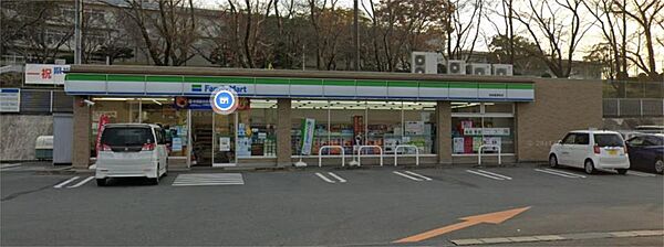 画像19:ファミリーマート 松阪豊原町店（1974m）