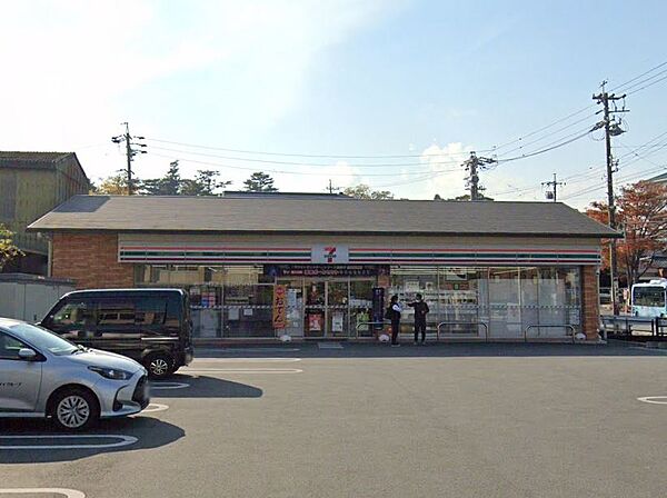 セブンイレブン 松阪殿町店（725m）