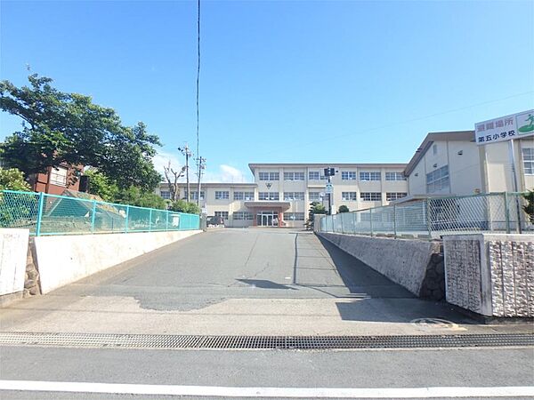 画像16:松阪市立第五小学校（1596m）