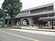 三鷹市役所（1499m）