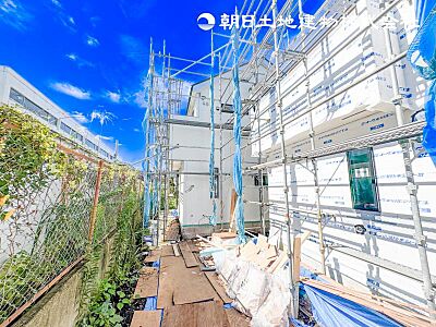 外観：【外観】流行に左右されず将来にわたって価値が継続する佇まい！良好な住環境が保たれたエリアで新生活を！ 