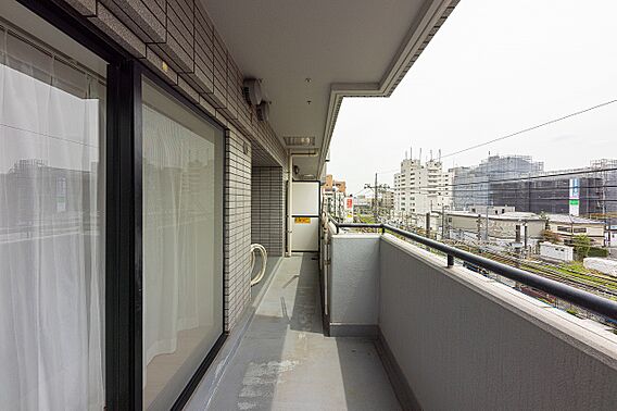 南向のバルコニ...