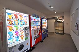 ロビー横のベンダーコーナー