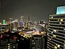 バルコニー：バルコニーの南側眺望はみなとみらいを一望する夜景（気象条件により、永続的保証なし）