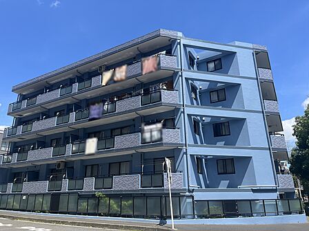 南西向きからの外観
