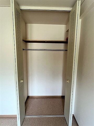 収納 ライオンズマンション上杉北 4階/-
