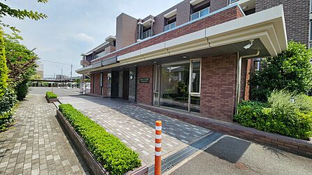 車寄せ、エントランス