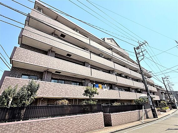 西側道路より望...