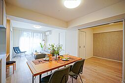 ライオンズマンション甲子園口ラルジュ弐番館 4LDKのリビング/ダイニング