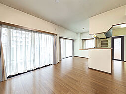 ライオンズマンション四条大宮ガーデンシティ 3LDKのリビング/ダイニング