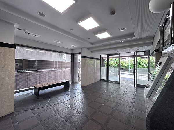 エントランスを拡大表示