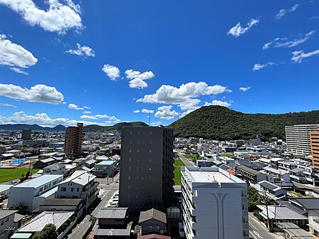 西側開口部からの眺望(眺望は永久に保証されるものではありません)