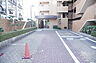 外観：エントランスアプローチ