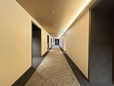 ホテルライクな共用部分内廊下