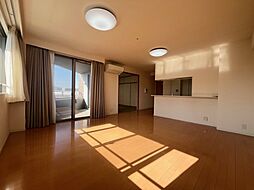 サーパス東千石 3LDKのリビング/ダイニング