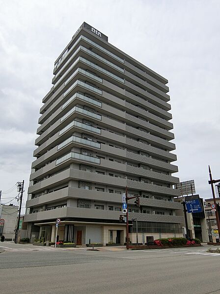 14階建て6階部分 外観タイル張り