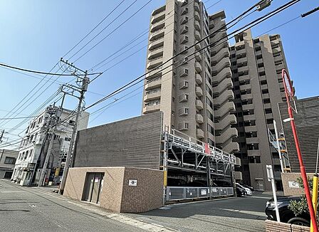 現地北側外観・ゴミ置き場
