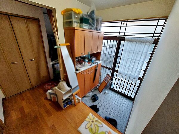 玄関を拡大表示