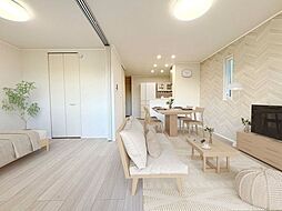 GUCCIフィールドII 101 1階2LDKのリビング/ダイニング