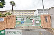 西高宮小学校 徒歩25分。小学校 1990m