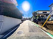 【前面道路】現地までのアプローチをしっかりとご説明させて頂きます。お車と徒歩のアプローチをご一緒しますので、なんなりとご質問下さい。