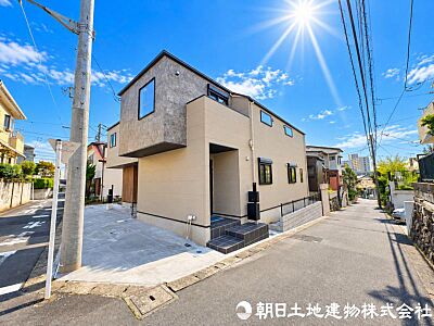 外観:【外観】ここから始まる「日常」はご家族にとってかけがえのない時間となります。少しでも豊かに、快適に。そんな想いから本邸宅は生まれました。 外観:【外観】ここから始まる「日常」はご家族にとってかけがえのない時間となります。少しでも豊かに、快適に。そんな想いから本邸宅は生まれました。