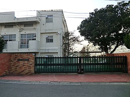 横浜市立上永谷中学校　約850ｍ
