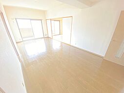 トレゾア西原 3階3LDKのリビング/ダイニング