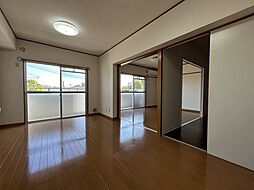 TSビル 2階3DKのリビング/ダイニング