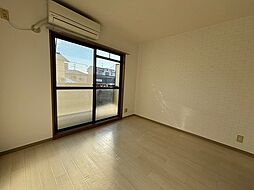 レジェンド五日市八幡 4階ワンルームのリビング/ダイニング