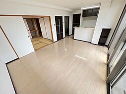 レジデンス大町西館 4階3LDKのリビング/ダイニング