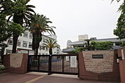 小学校「広島市立本川小学校まで732ｍ」