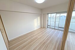 光と景色を取り込む南向きのプライベート空間