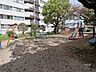 その他：管理棟裏の敷地内公園
