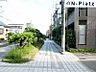 外観：離宮道沿いはきれいに整備された歩道がございます♪
