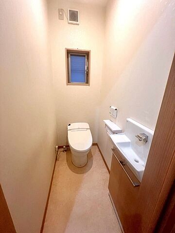 トイレ 高知市六泉寺町