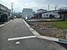 外観：前面道路含む現地写真