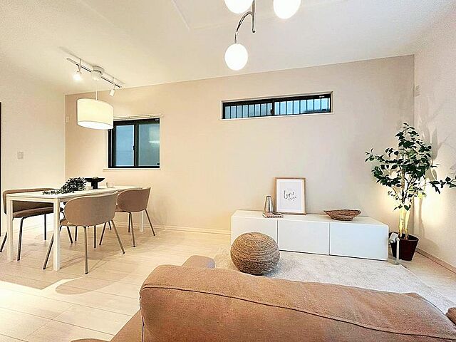 リビング/ダイニング 東大阪市稲田本町2丁目21-11