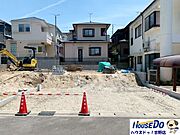 右　2号棟令和8年8月完成予定。撮影日：5月10日