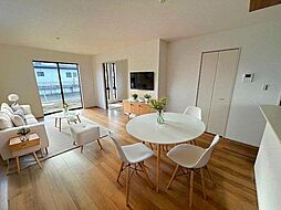 柴田町船岡6期 4LDKのリビング/ダイニング