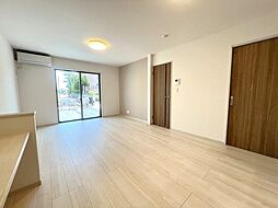 遠田郡涌谷町追廻町 4LDKのリビング/ダイニング