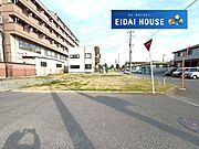 前面道路含む外観