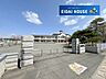 周辺：河北町立谷地中部小学校 徒歩8分。 600m